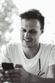 bokeh，肖像，笑，积极，bandw，男人，男孩，微笑