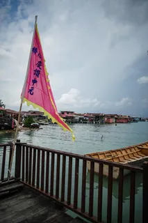 水,天,建筑,旗帜,建筑结构,云天,栏杆,天 水,天,建筑,旗帜,建筑结构,云天,栏杆,天