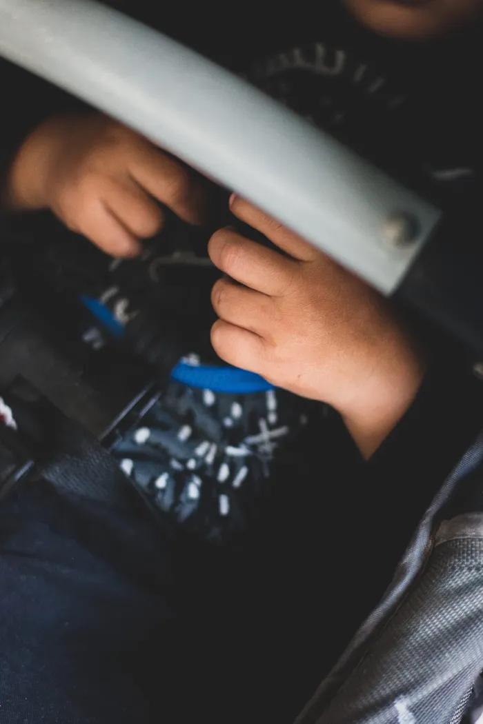 人，人，视频游戏，手指，电子产品，手，键盘，计算机