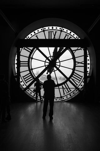 抽象，时钟，黑暗，室内，人，人，罗马数字，阴影