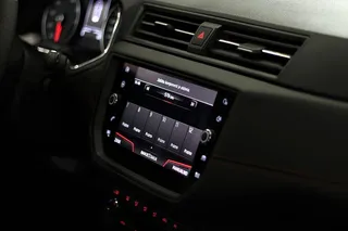 汽车仪表板、2018萨格勒布车展、现代、动力、黑色、引人注目的外观、运动、公开展览