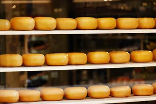 烘焙、面包、货架、奶酪、奶酪、圆形、圆形、乳制品