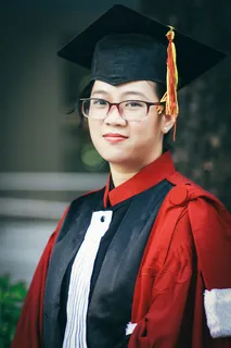 穿着学院服装的女子照片 穿着学院服装的女子照片