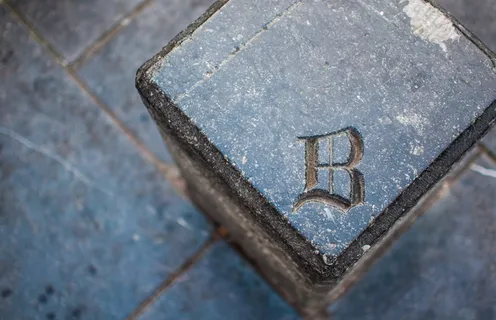 字体，字母，排版，b，大写，字母，石头，坟墓