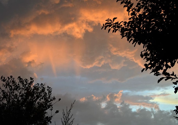 夕阳，日落，余辉，天空，云朵，黄昏，雷雨，天气