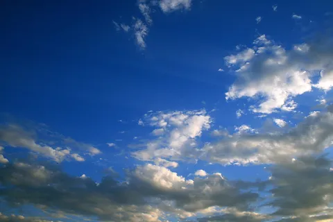 蓝色的天空,云,天空,蓝色,蓝色的天空和云,天空,蓝色,白色,分散 蓝色的天空,云,天空,蓝色,蓝色的天空和云,天空,蓝色,白色,分散