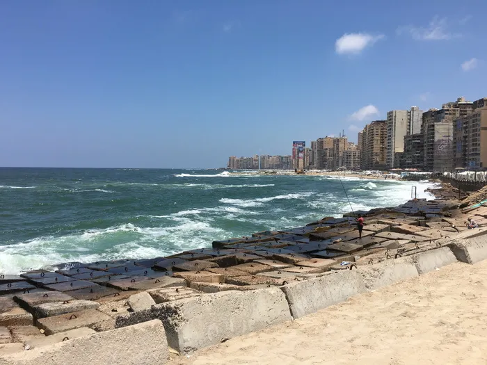 亚历山大，埃及，海，海滩，海岸线，天空，水，建筑结构