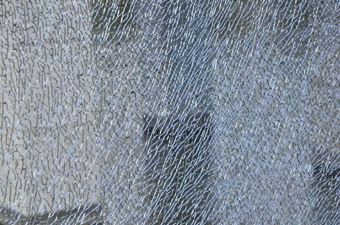 玻璃，玻璃碎片，玻璃屑，碎玻璃，碎片，零件，背景，全框架