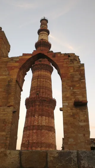 qutab minar，qutb minar，qutubuddin aibak，亚洲历史，alauddin khalji，iltutmish，mehrauli，德里