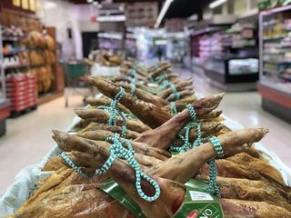 西班牙、马拉加、卡门·布拉沃·维拉桑、猪、超市、安达卢西亚、腿、绳子