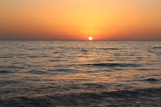 太阳、日出、水、海、地平线、镜像、夏天、美丽