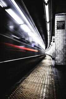 隧道内列车的延时摄影 隧道内列车的延时摄影