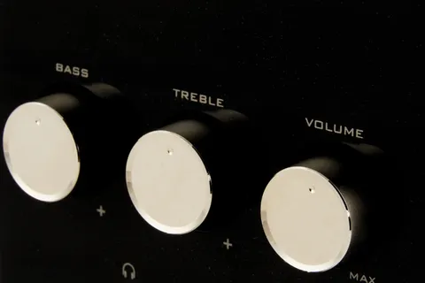 黑色、灰色、立体声均衡器、音量、低音、高音、控制器、音乐