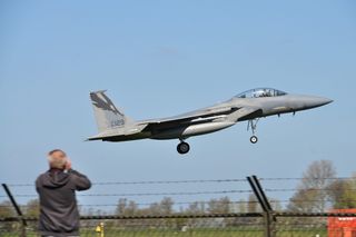 飞机，军用，机场，f15，喷气式飞机，飞行器，飞机，运输方式