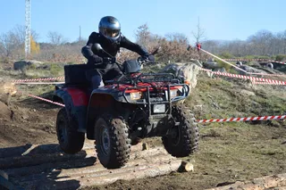 汽车、铅、运输、车辆、冒险、白天、野外、运输方式