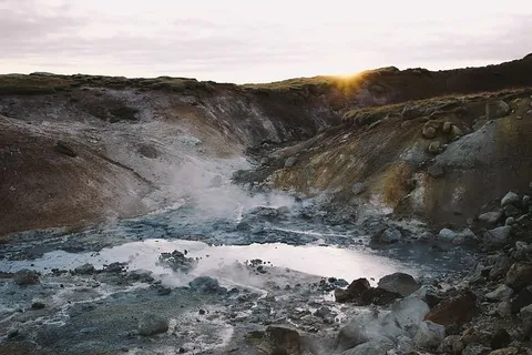 冰岛，旅行，熔岩，岩石，烟雾，气体，日落，火山