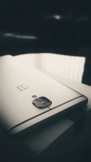 智能手机的背面。