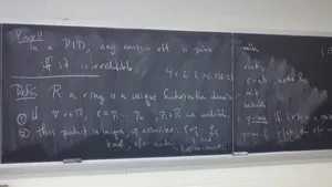 黑板与文字，数学，数学，抽象代数，黑板，洞察力，批判性思维，研究