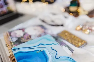 从床上开始工作