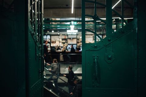 波兰华沙“Koszyki”市场大厅，俗称“人民集市”