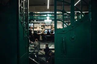 波兰华沙“Koszyki”市场大厅，俗称“人民集市”