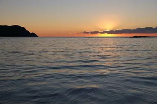 身体，水，日落，环绕，山，海，海滩