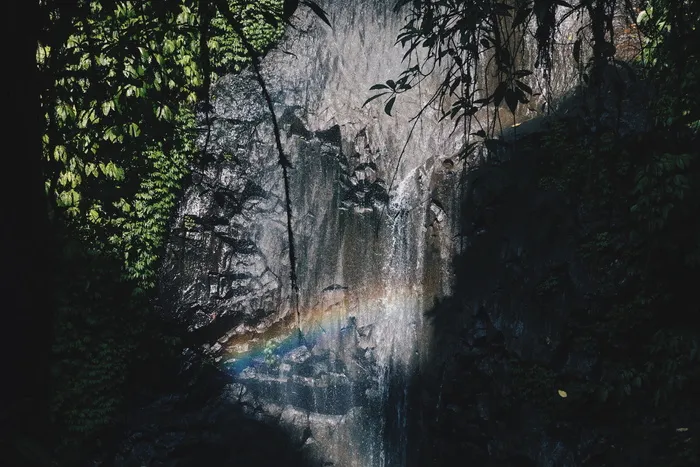 巴厘岛，印度尼西亚，水，岩石，瀑布，湖泊，森林，岩石