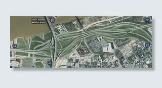 肯塔基州路易斯维尔肯尼迪立交桥俯瞰图