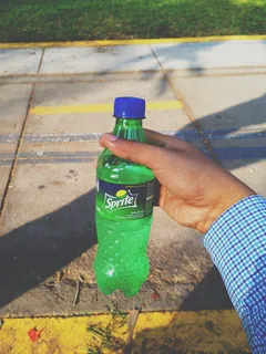 瓶子,人,人,饮料,饮料,汽水瓶,啤酒,酒精 瓶子,人,人,饮料,饮料,汽水瓶,啤酒,酒精