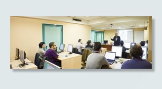 男士，穿着，灰色，马球衫，正面，黑色，笔记本电脑，class