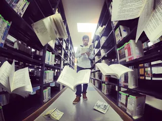 男人，穿着，蓝色，牛仔裤，阅读，图书馆，小新鲜，大数据