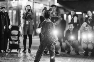 拍摄吉祥物的人