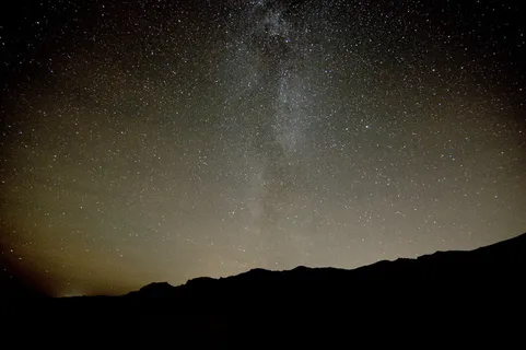 夜间、自然、户外、外层空间、天文学、宇宙、空间、夜间的恒星 夜间、自然、户外、外层空间、天文学、宇宙、空间、夜间的恒星