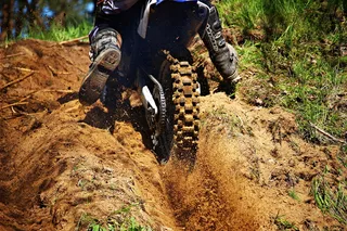 摩托车，卡住，污垢，摩托车越野赛，耐力赛，越野赛，赛车运动，摩托车越野赛