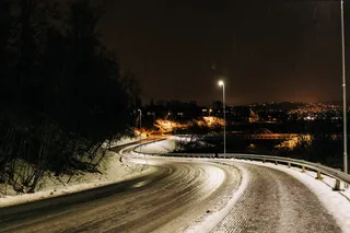 夜间照明的道路