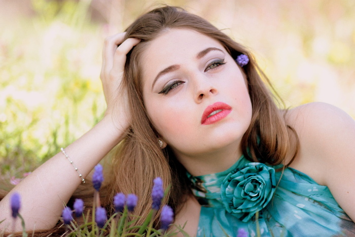 选择性，聚焦照片，女性，休息，头部，右手，女孩，金发