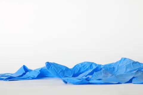 手套，橡胶，蓝色，没有人，皱巴巴，垃圾，白色，复制空间