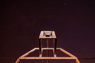 低视野，篮球，篮球，夜晚，天空，星星，黑暗，黑色