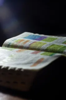结案、杂志、书籍、圣经、宗教、报纸、书页、遗嘱 结案、杂志、书籍、圣经、宗教、报纸、书页、遗嘱