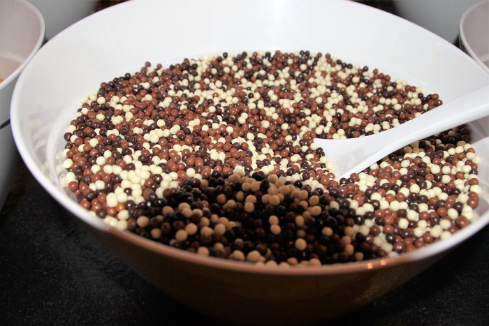 巧克力，球，小口，小圆球，巧克力，球，巧克力玉米片，甜的，吃