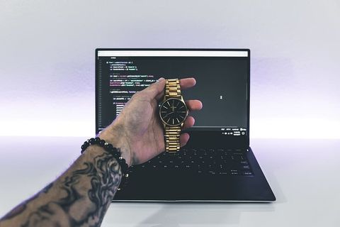 笔记本电脑，个人电脑，电脑，代码，珠宝，黄金，尼克松，手表