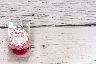 flatlay、纸杯蛋糕、粉色、浴弹、巴斯、自上而下、西文脚本、文本