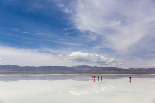 查牌，盐湖，蓝天白云，水，云天，天空，自然之美，风景-自然