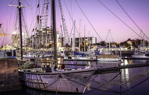 卫士，汤斯维尔港，罗斯河，日落，城市之光，旧帆船，航海船，水