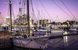 卫士，汤斯维尔港，罗斯河，日落，城市之光，旧帆船，航海船，水