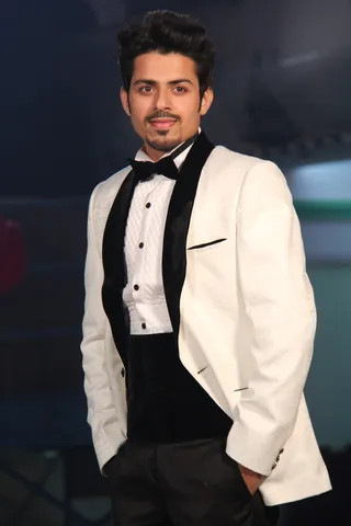 英俊、年轻、模特、闪亮、人、年轻、模特、时尚、生活方式