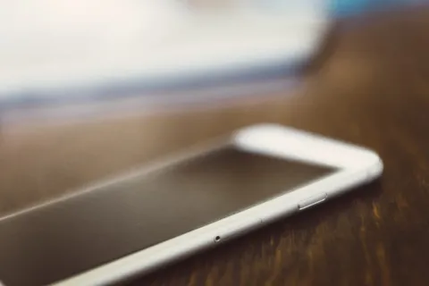 软焦点中的iPhone 软焦点中的iPhone