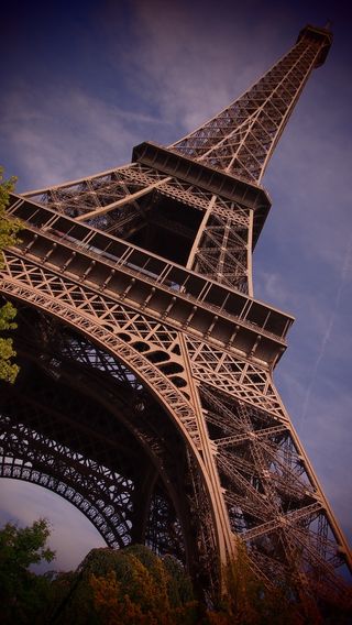 巴黎，埃菲尔铁塔，名胜，世纪展览，天际线，建筑，建筑结构，低角度视图