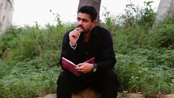 男人读书，印度人，男人，肖像，坐着，建议，旁遮普语，作家