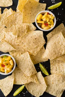 薯片，食品，食品和饮料，健康饮食，即食，玉米饼，碗，墨西哥食品